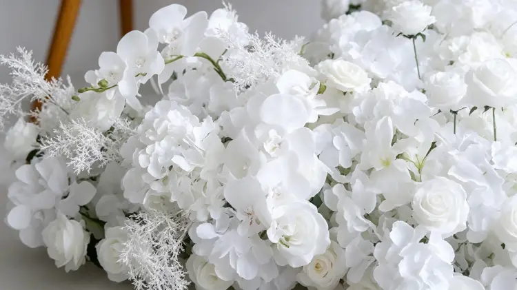 Close-up Detail of Silver White Rose Hydrangea Orchid Misty Grass Artificial Flower Garland